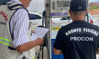 Procon Goiânia fiscaliza posto de combustíveis após denúncia de bomba baixa